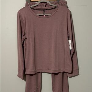 Vince Camuto 2 piece lounge set. Dusty purple/Elderberry. XL. NWT